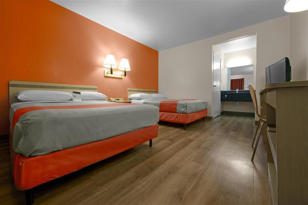 6-rapid City, Sd Hotel